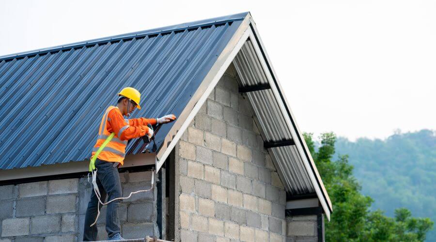 Professional gutter cleaning in East Berkshire, VT